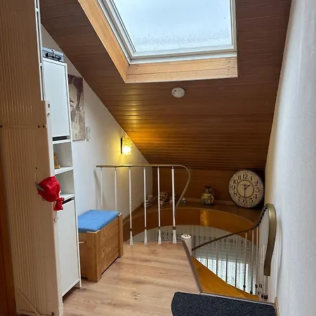 Oma,s Volle Huette *