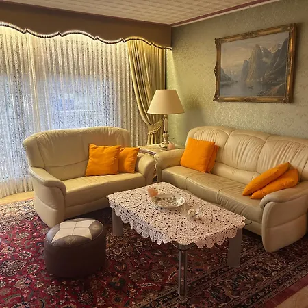 Oma,s Volle Huette * Mühltal