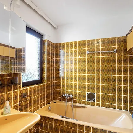 Oma,s Volle Huette Apartment Muehltal (Hessen)