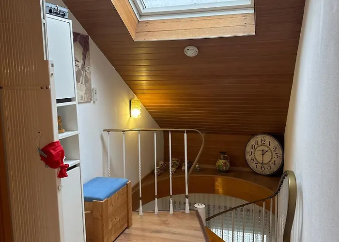 Oma,s Volle Huette *