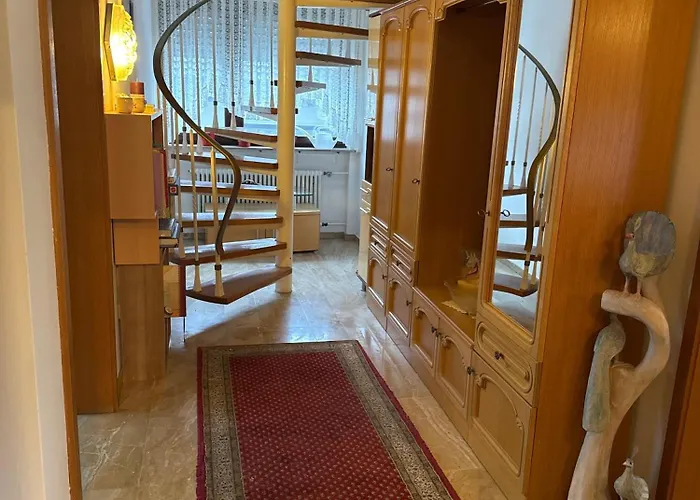 Oma,s Volle Huette Mühltal