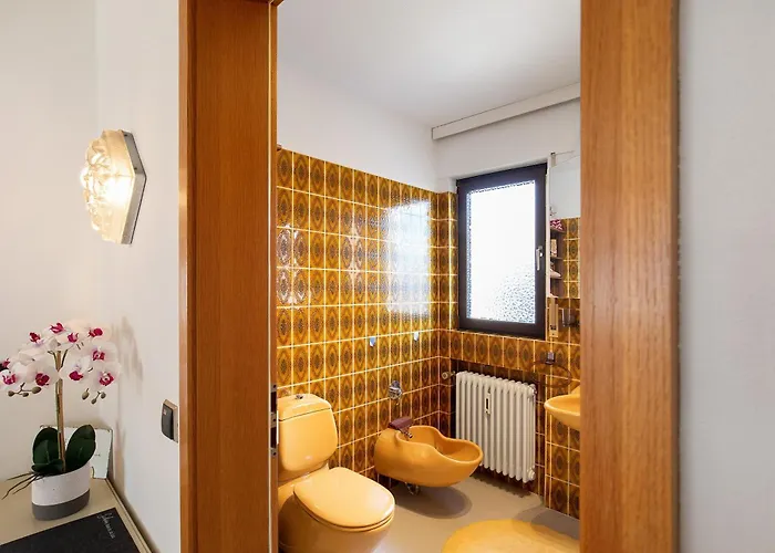 Oma,s Volle Huette Daire *